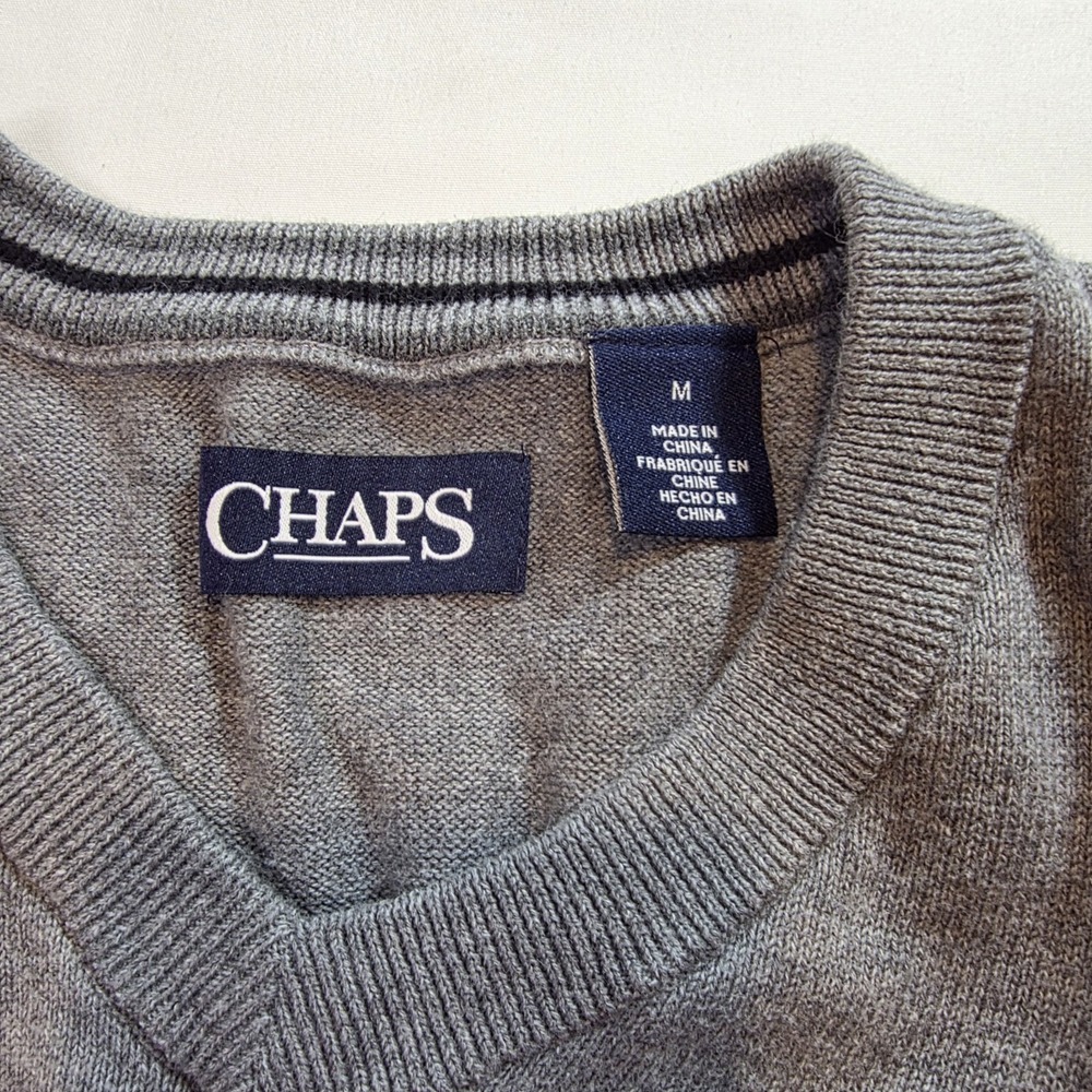 Chaps Men's Medium Sleeveless Gray V Neck Sweater